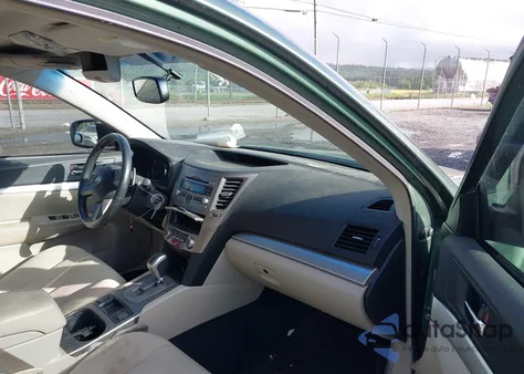 2011 Subaru Outback 2.5I Premium z USA, uszkodzony, nr VIN 4S4BRCGC9B3315263